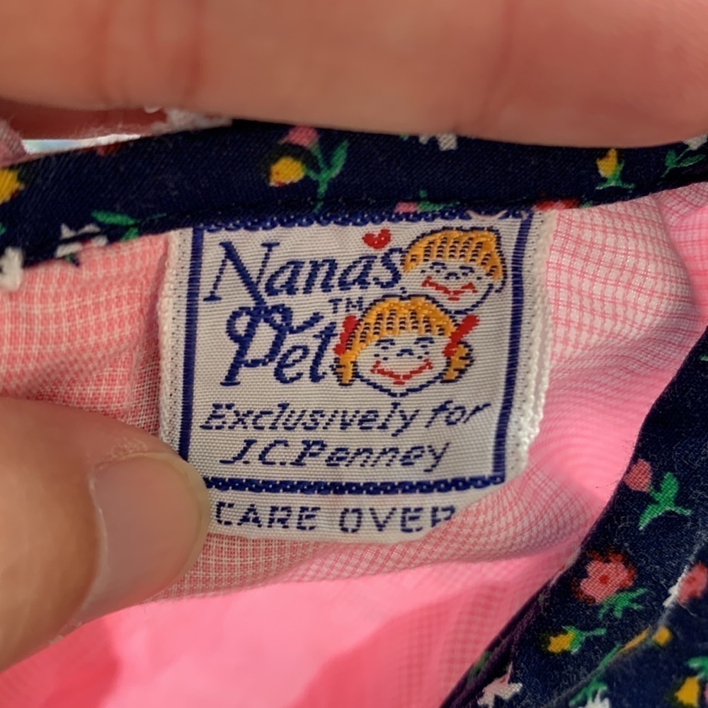 Nanas PET Kids Dress in Pink with Navy Floral Sleeves - Picture 5 of 7
